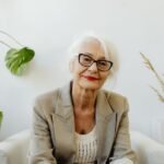 Quel rouge à lèvres après 60 ans : couleurs et textures