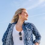 Comment porter une chemise en jean femme : idees de looks