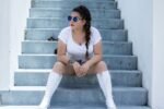Comment porter des bottes hautes femme : avec quoi les associer