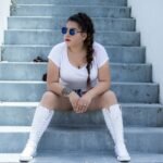 Comment porter des bottes hautes femme : avec quoi les associer