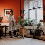 Quelle couleur porter avec du terracotta : associations femme