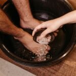 Routine soin des pieds : gommage, hydratation et douceur