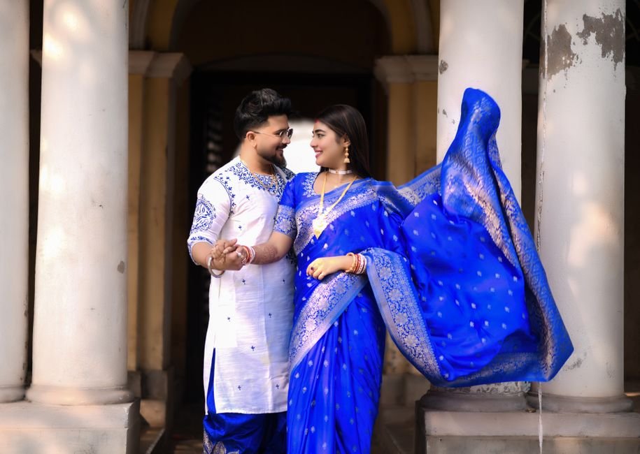 Quelle couleur porter avec du bleu roi : associations femme