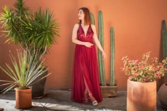 Quel maquillage avec une robe terracotta : yeux et lèvres